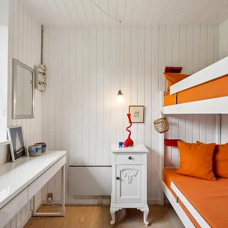 Cozy Near Elsegarde Close To Nature, Swimming And *